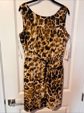 NWT 🖤 Calvin Klein Leopard Print Sleeveless Dress. Stretch fabric, Size 8